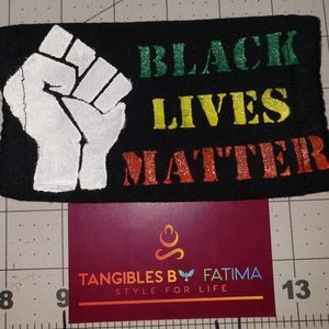 Men and women face masks